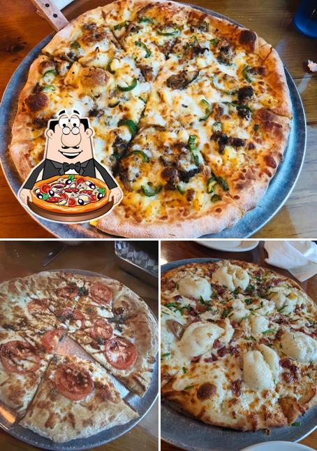 Try out pizza at Brickyard Hollow Brewing Company