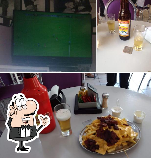 Veja imagens do interior do Ciro Lanches