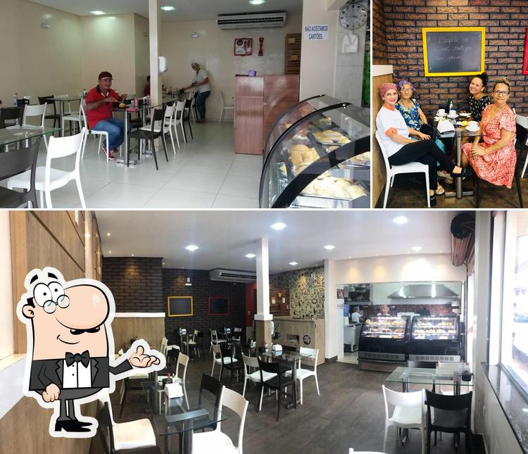 O interior do Café Delícia - Lanchonete e Cafeteria