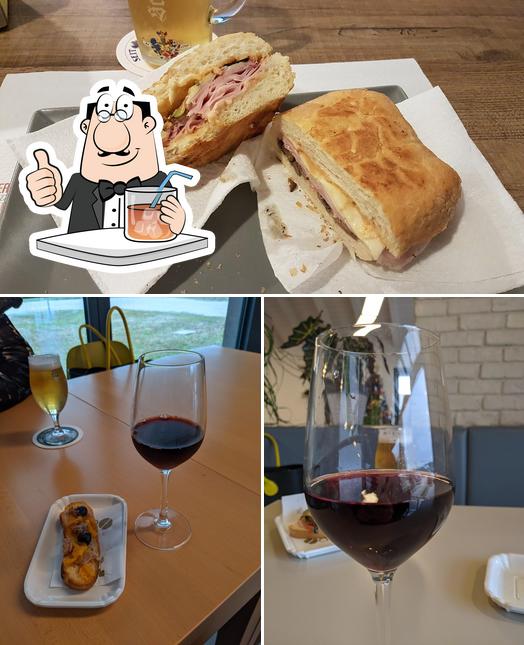 La bevanda e cibo del ristorante