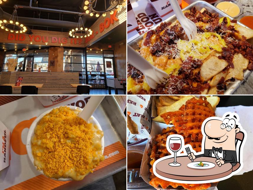 Big Chicken Sandwiches, Tenders & Milkshakes, 4480 Paradise Rd 1200