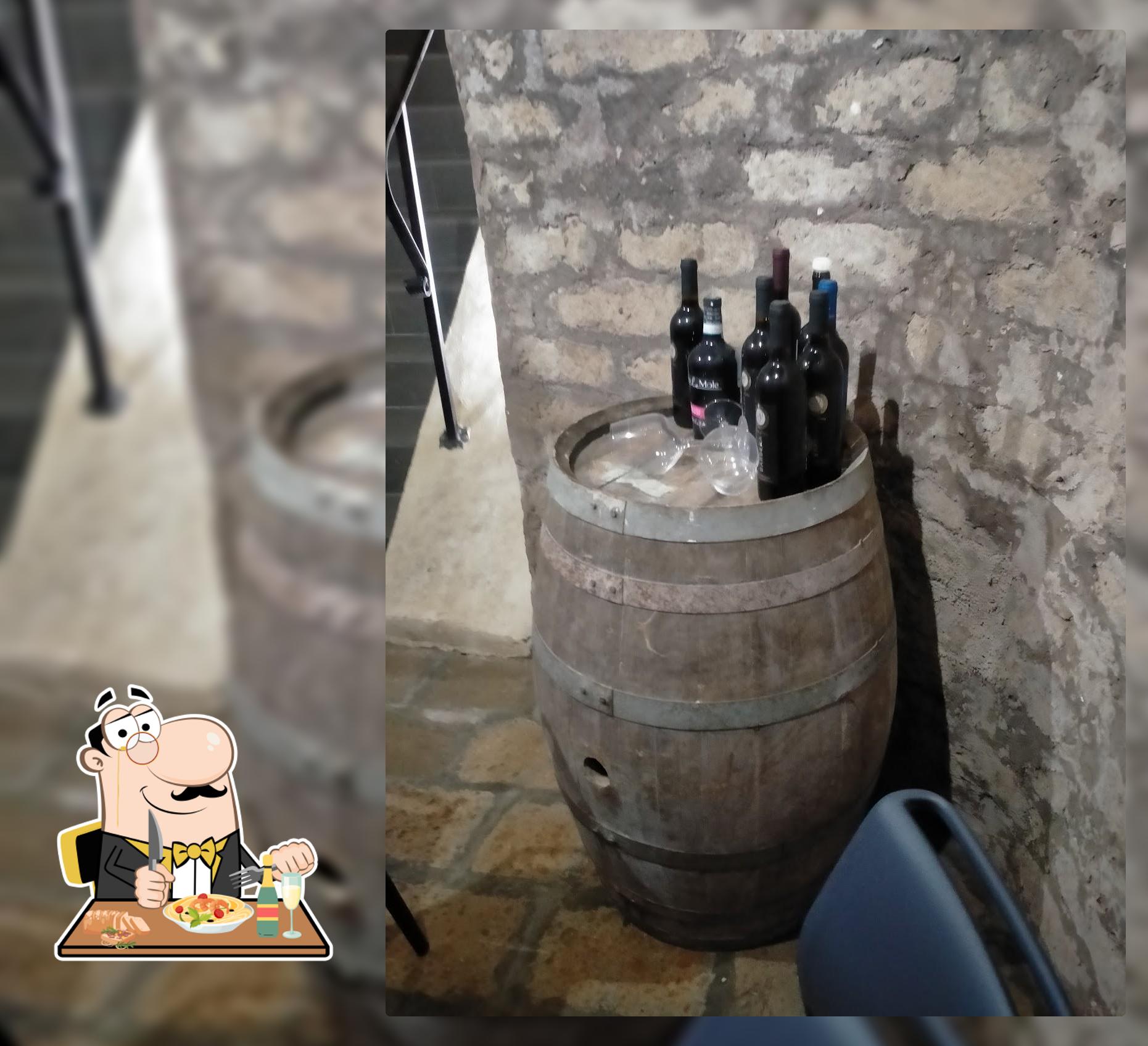 La Nevera Wine Bar