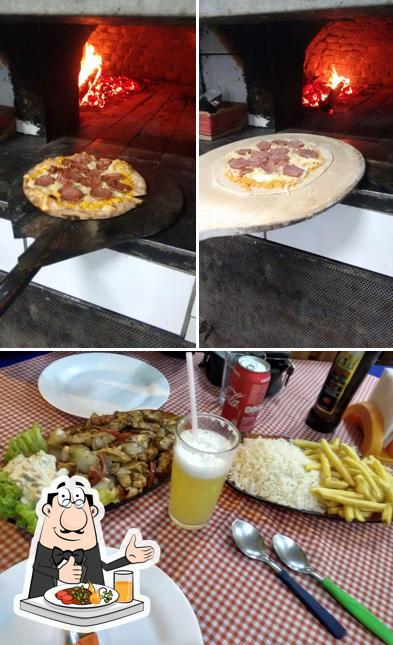 A San Remo Pizzaria se destaca pelo comida e bebida