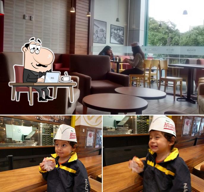 Restaurante Krispy Kreme, Miraflores, Av. Alfredo Benavides 1335