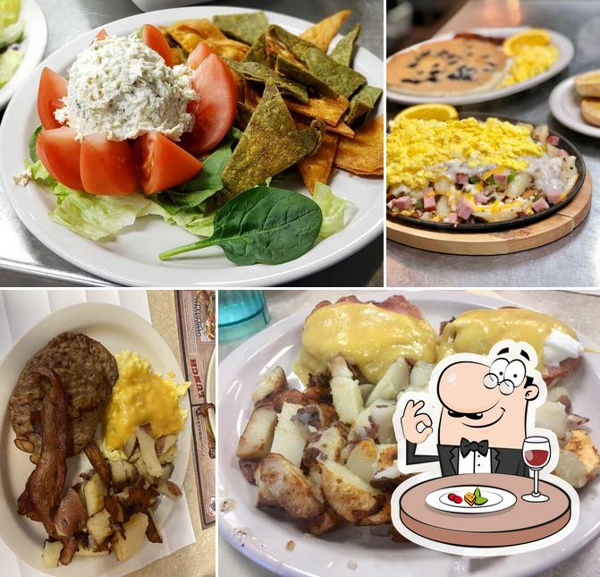 Breakfast Station, 1242 S Broad St in Brooksville Restaurant menu and reviews