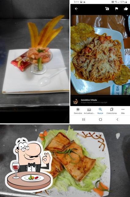 Еда в "Cevicheria Y Restaurante El Bocachico"