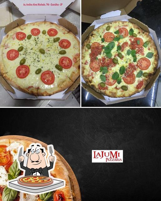 Experimente pizza no Pizzaria Lajumi