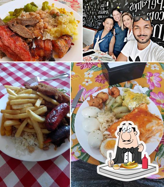 Peça batatas fritas no Restaurante Donna Dora