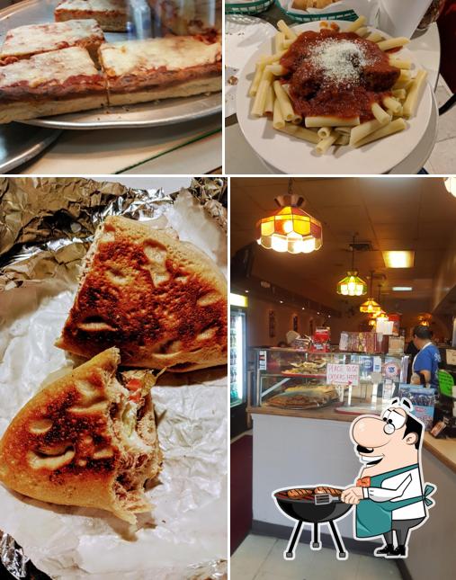 "Russo's Pizzeria & Italian Restaurant" предоставляет мясные блюда