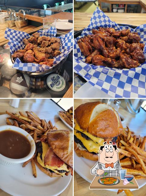 Referee's Sports Bar And Grill