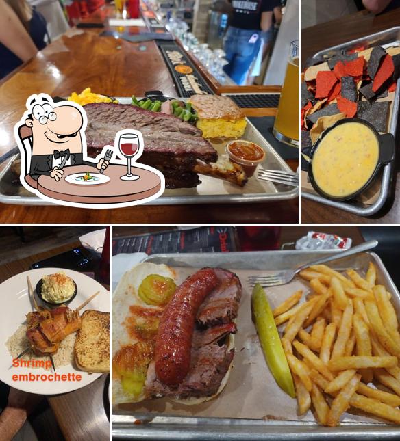Bray's Smokehouse in Kingsville BBQ menu and reviews