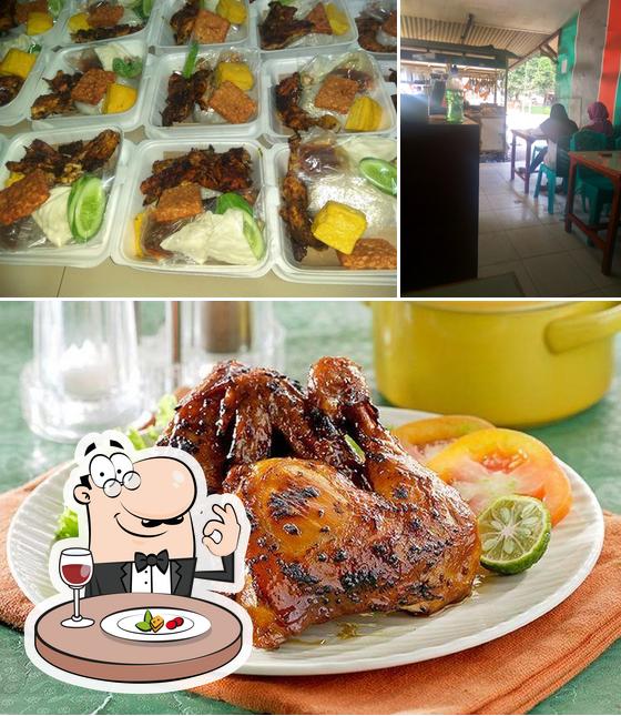 Food at Ayam Bakar M M