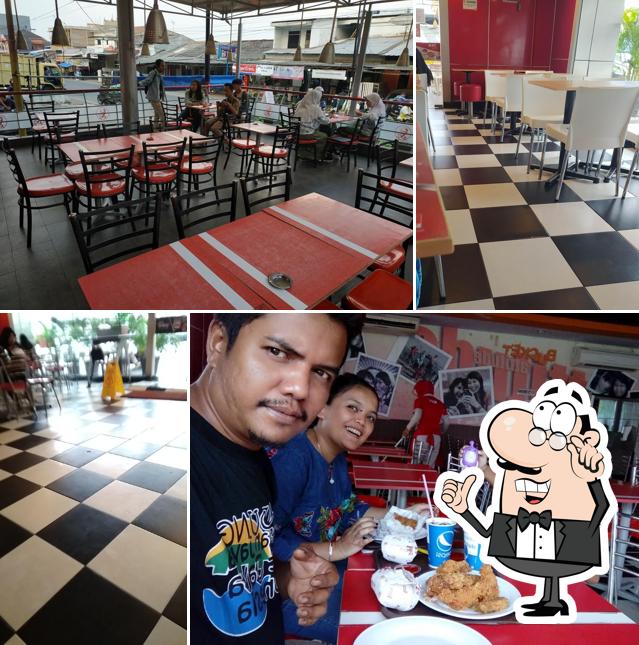 El interior de KFC Way Halim Lampung