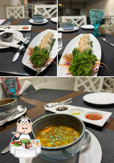 Hot and sour soup at Shousi Wu