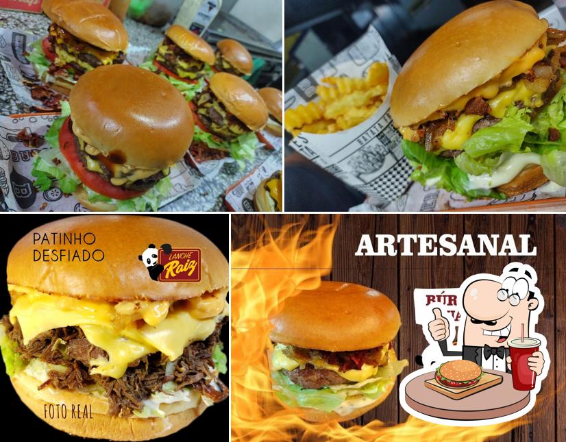 Taste one of the burgers served at Lanche Raiz Artesanal