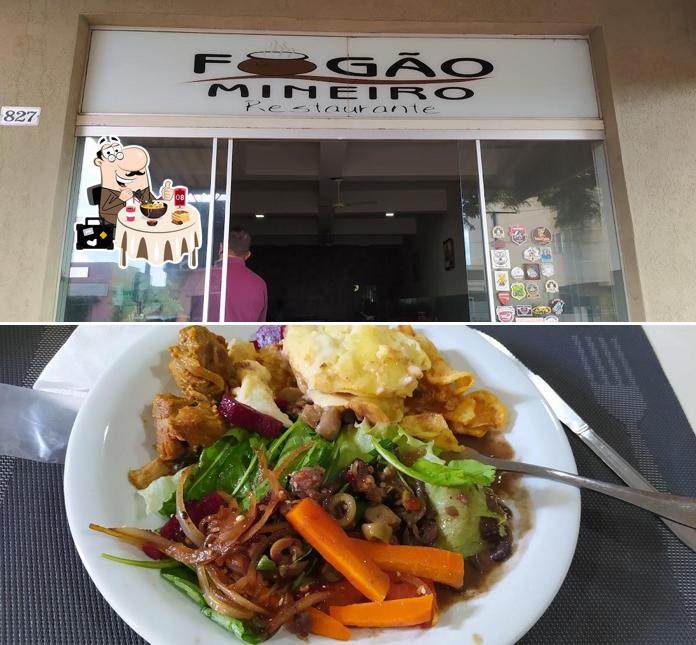 Comida em Restaurante Fogão Mineiro