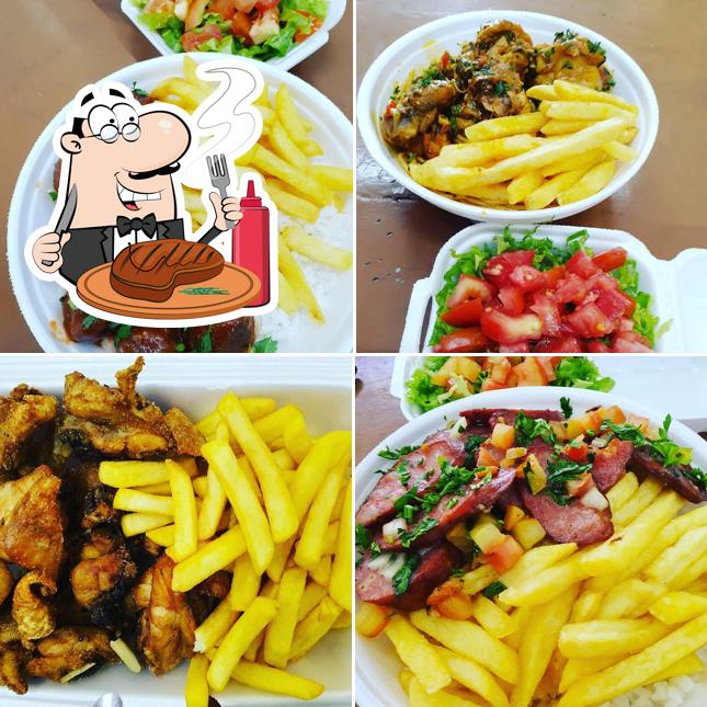Experimente pratos de carne do menu