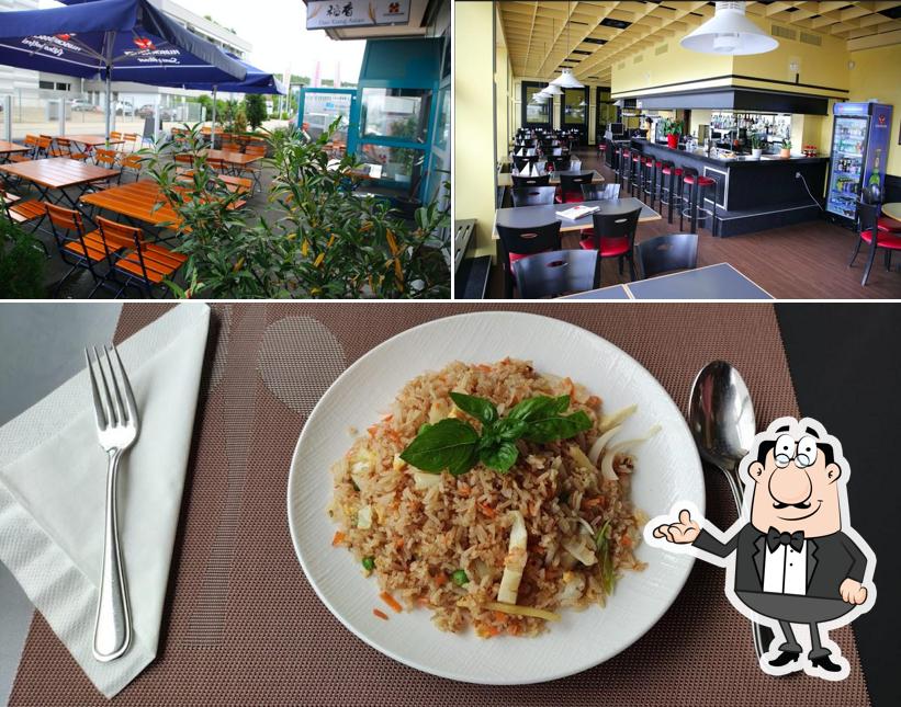 Echt Kungfu Asian Restaurant si caratterizza per la interni e cibo