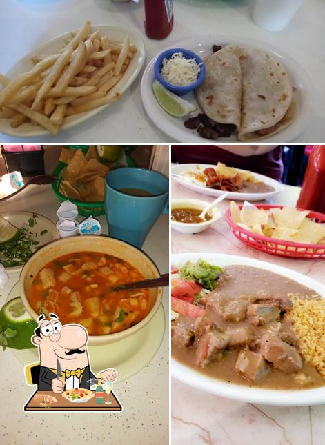 Meals at La Carreta