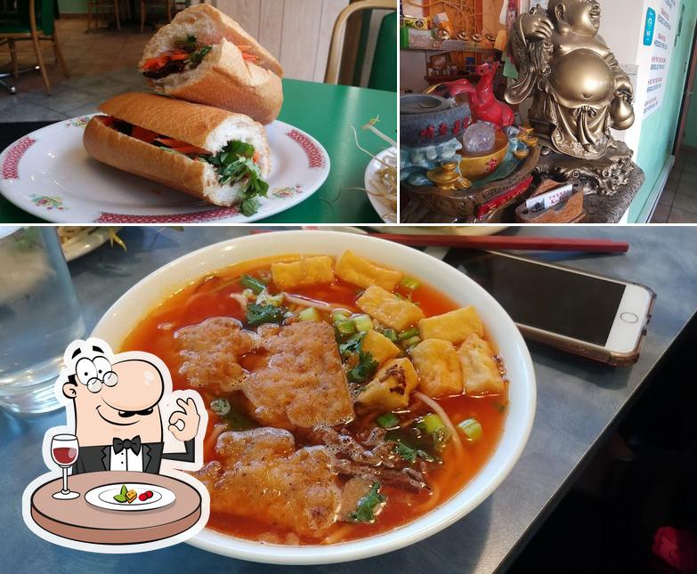 Among various things one can find food and exterior at Kim Thanh Restaurant 天