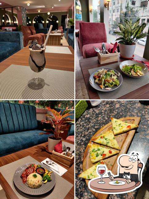 La Flamingo Cafe