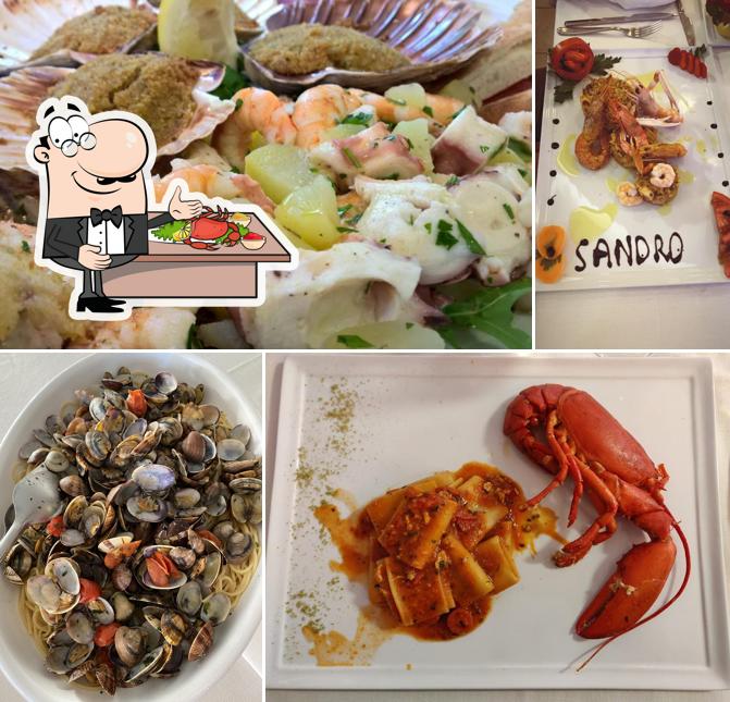 Try out seafood at Luna rossa