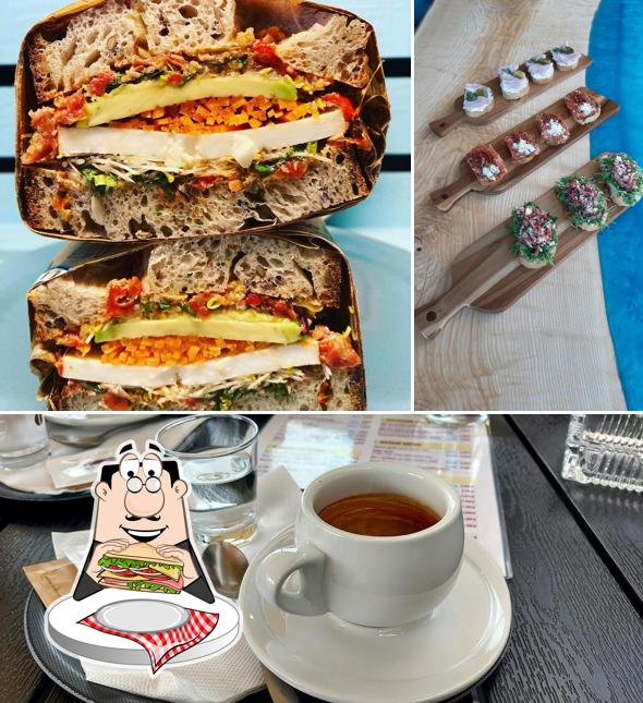 Club sandwichs à FARMAMARKET-GURMANTÉKA poctivé potraviny, lahôdky