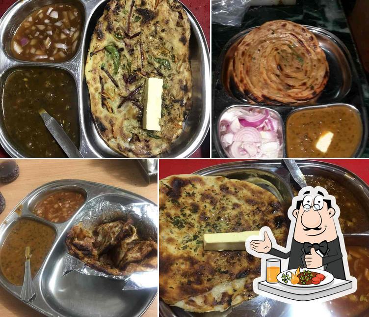 Food at Bansal Amritsari Kulcha