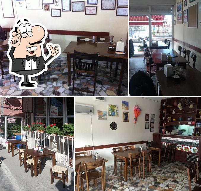 El interior de Ekin Cafe