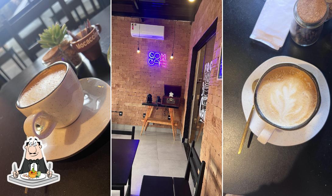 Comida em Cafeteria Com Café