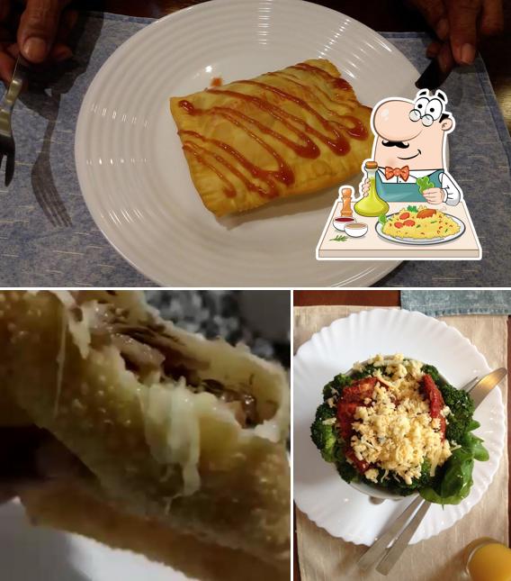 Comida em Pastel com borda
