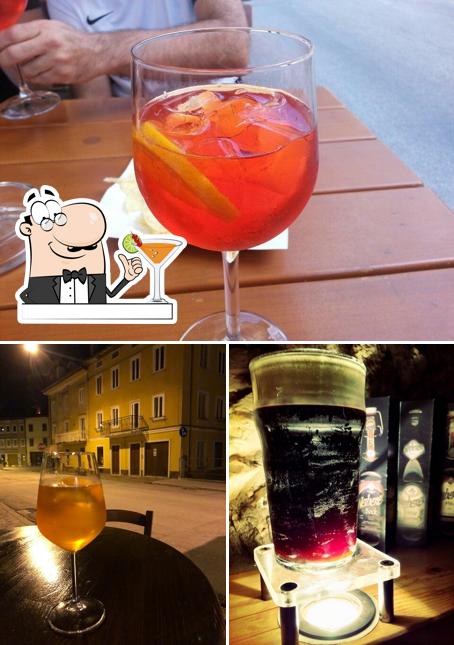 Prenditi un drink dal menu