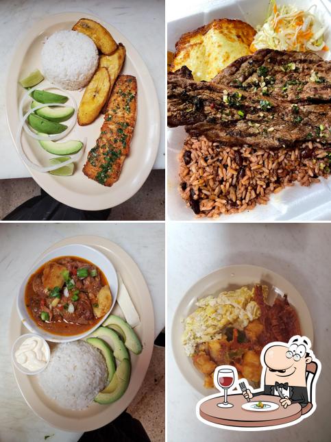 La Minuta Restaurant Cafeteria Carne Asada in North Miami Beach