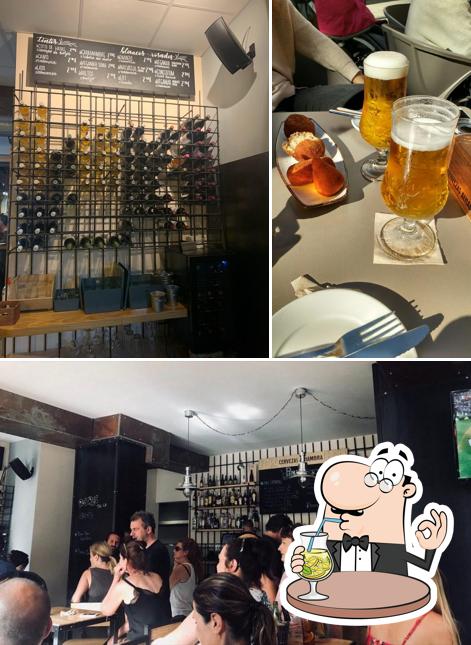 Mira las fotos que hay de bebida y barra de bar en Malafama Canyamelar