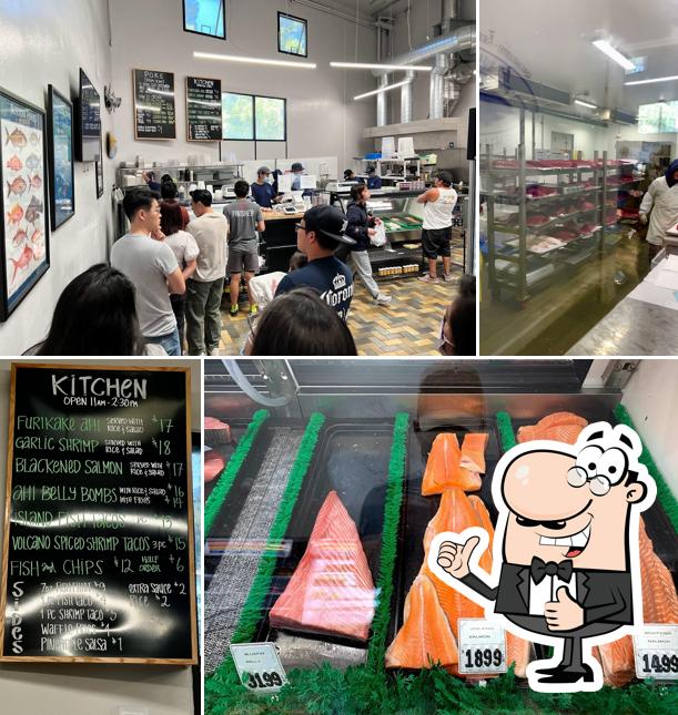 Hawaiian Fresh Seafood At Centerpark Labs in San Diego Restaurant