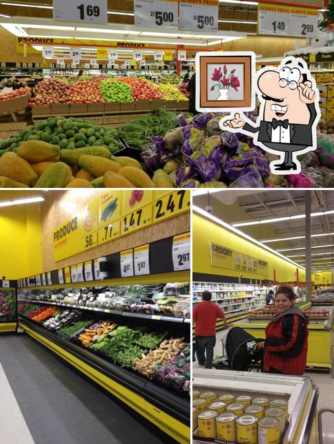 L'intérieur de Farzin's NOFRILLS Brampton