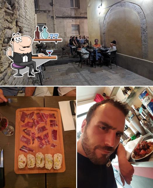 L'intérieur de Entre 2 Tapas - Bar à Tapas