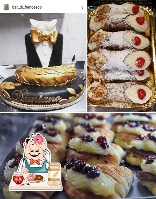 Bar Gelateria pasticceria tavola calda "Di Francesco" di Caruso Fortunata serve un'ampia selezione di dolci