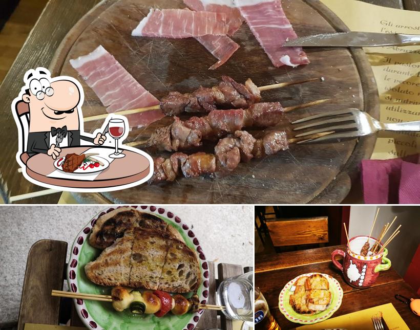 Prova i piatti di carne a Arrosticini Divini centro