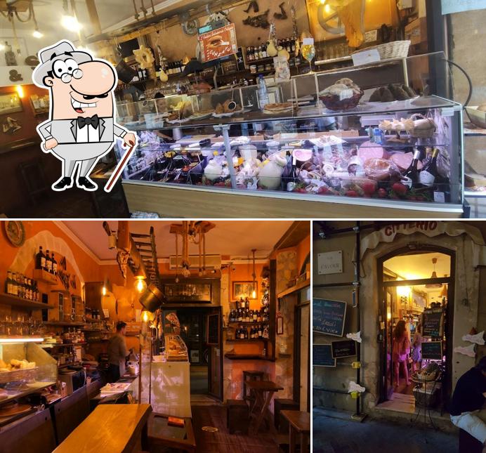 La esterno e lavagna del ristorante