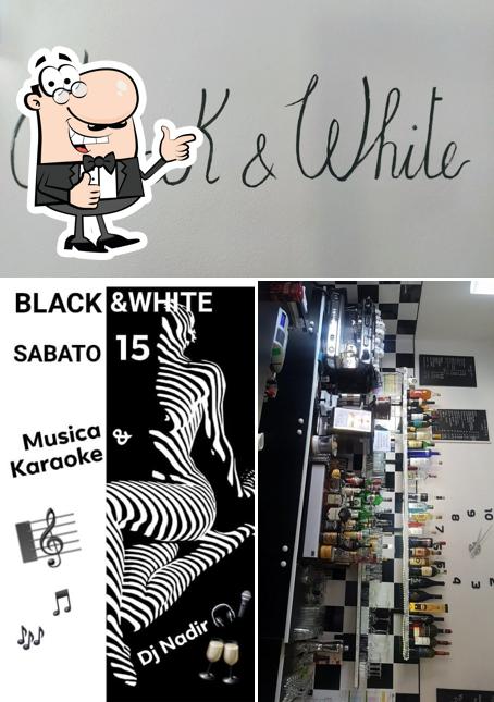 Vedi questa foto di Black & White Cafè