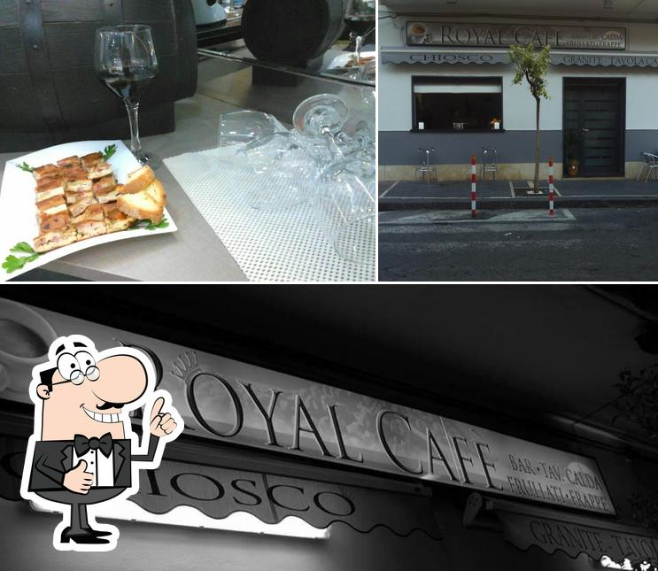 Vedi la foto di Royal Cafè