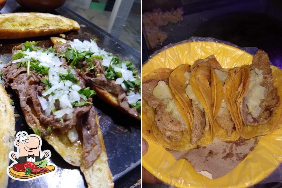 Tacos de bisteck con papa "EL CHAPARRÍTO" provides meat dishes