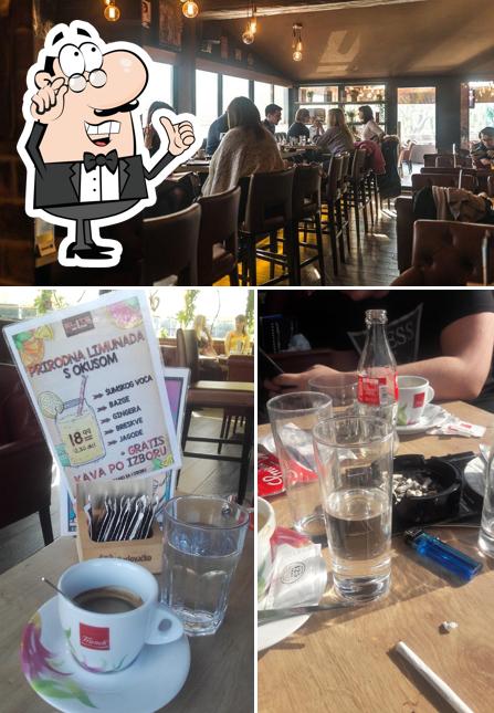 Gli interni di Caffe bar Elite