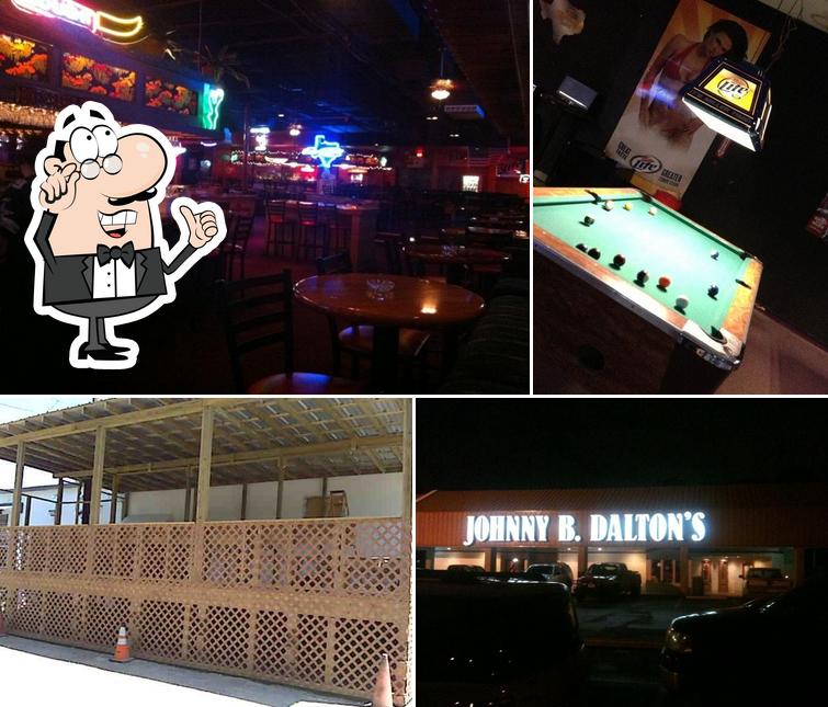 Johnny B Dalton's Night Club in Conroe Restaurant reviews