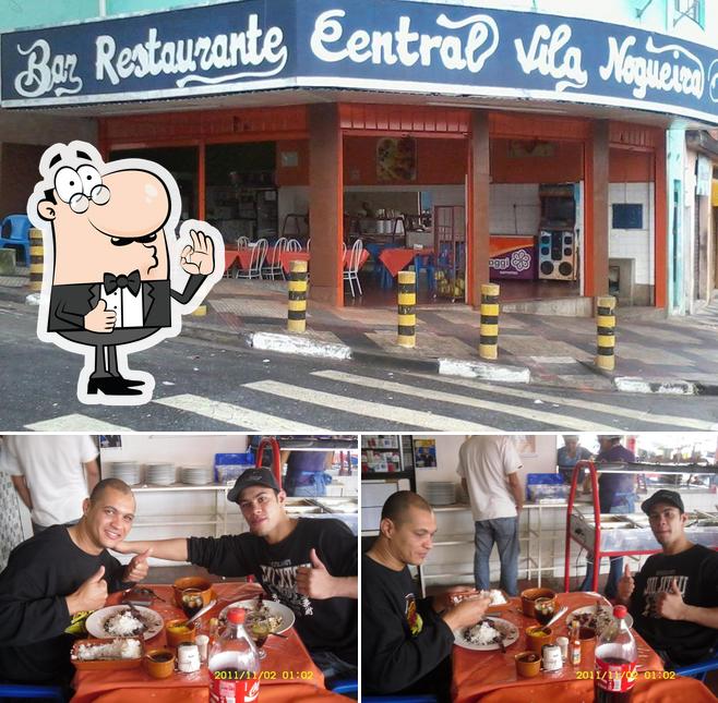 Look at the picture of Restaurante Central