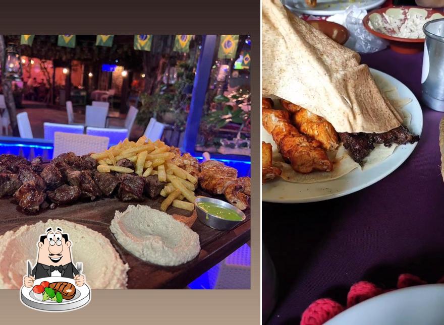 Peça refeições de carne no Café e Restaurante Árabe Beit Jede