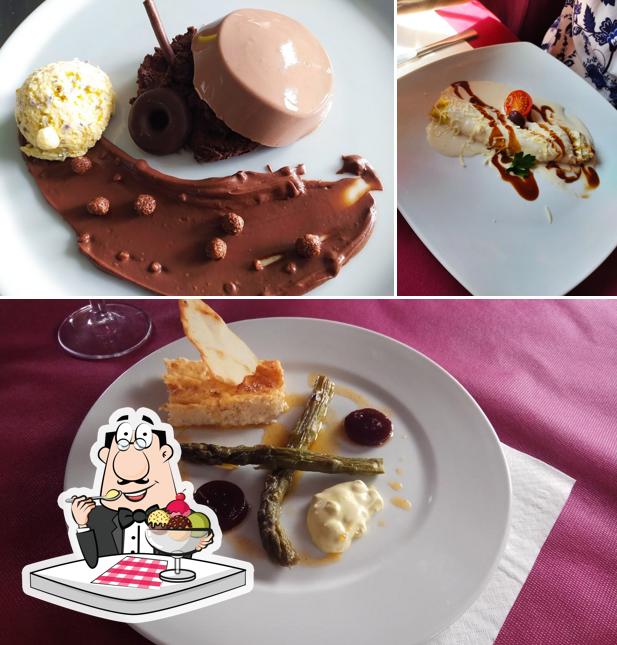 Bar Restaurante El Cristo serves a selection of sweet dishes