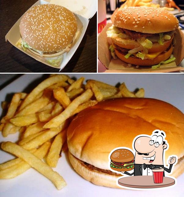 Hamburguesa en McDonald's Restaurant