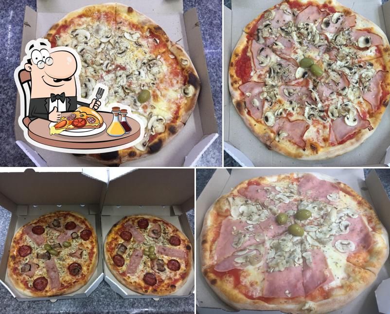 Bestellt verschiedene Variationen von Pizza